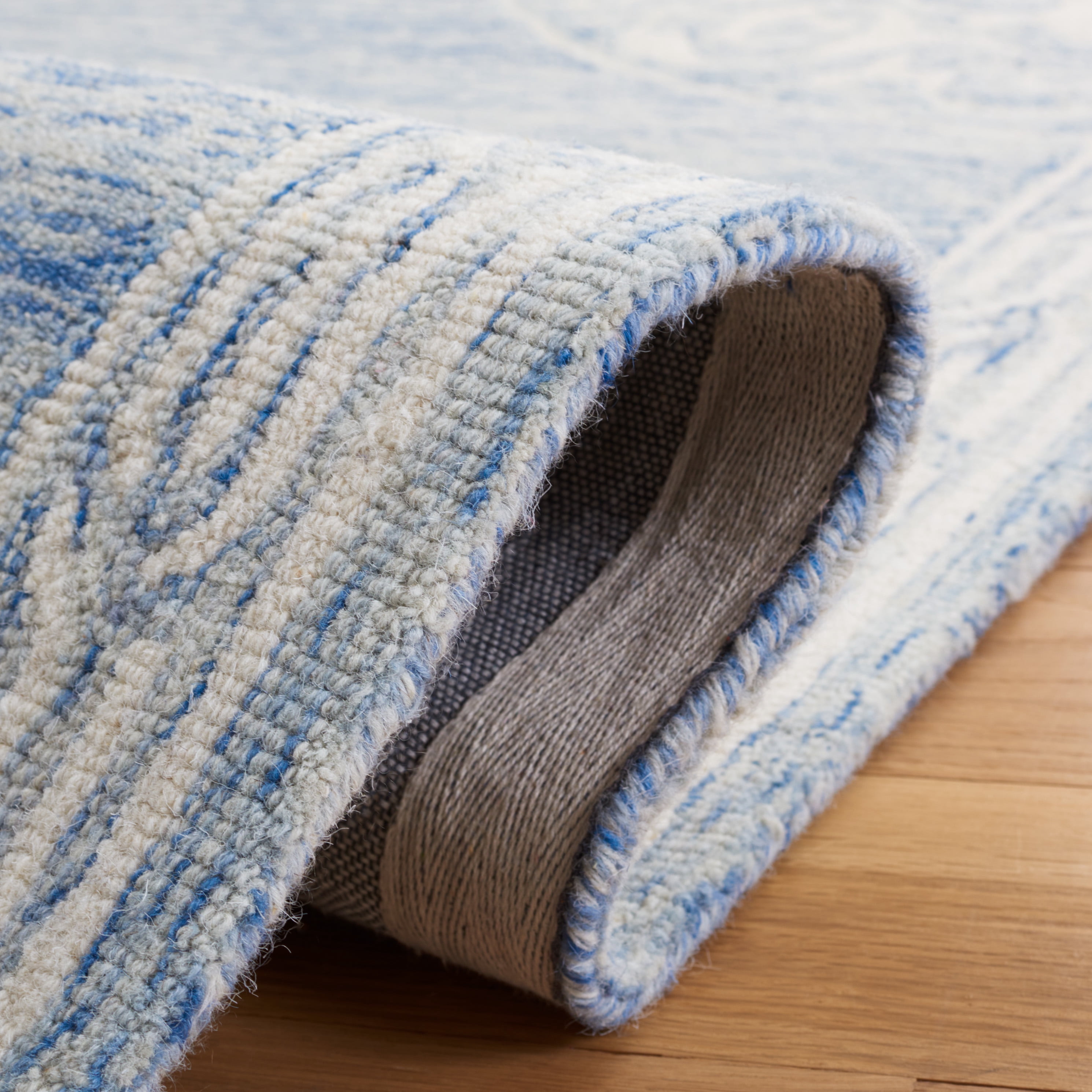 SAFAVIEH Metro Lavern Medallion Area Rug, Blue/Ivory, 8' x 10'