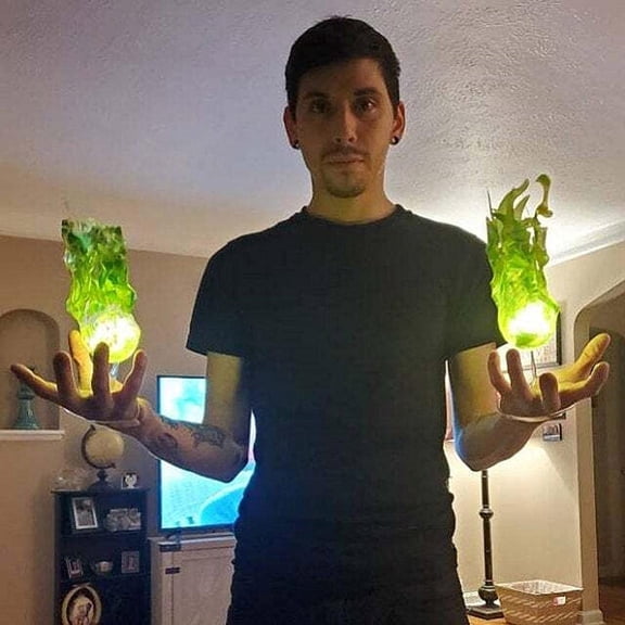 Floating Fireball, Glowing Floating Prop Props Halloween Lamp Illuminated 2.0 Floating Flame Fireball Floating Decoration & Hangs GREEN - One Size