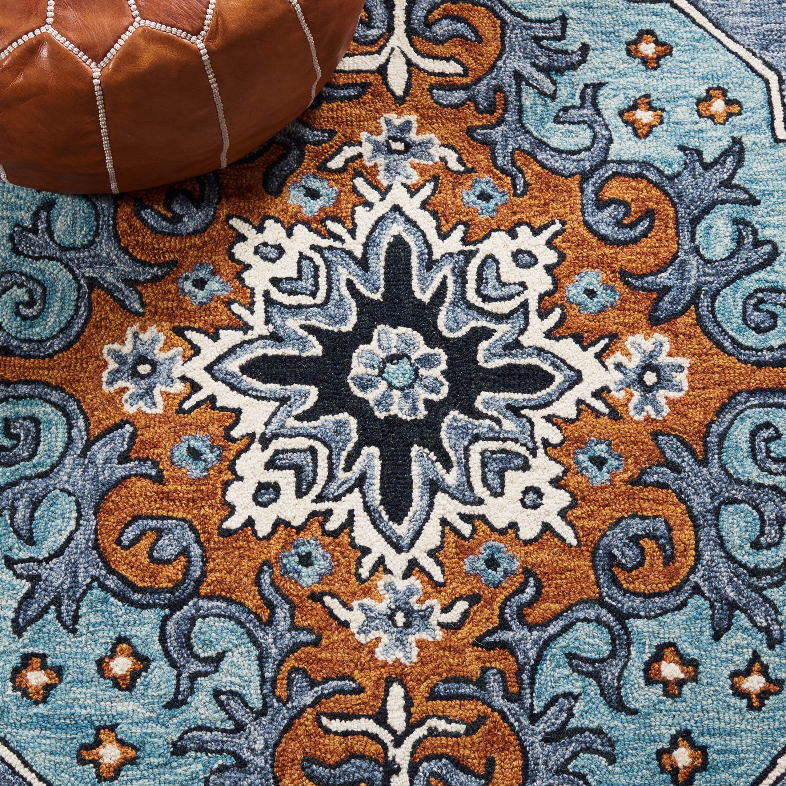 SAFAVIEH Metro Emmeline Medallion Area Rug, Blue/Ivory, 5' x 8'