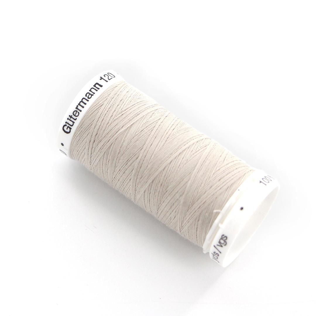 Fil tout usage Gutermann 120 à 100 % polyester 274 m/300 vgs