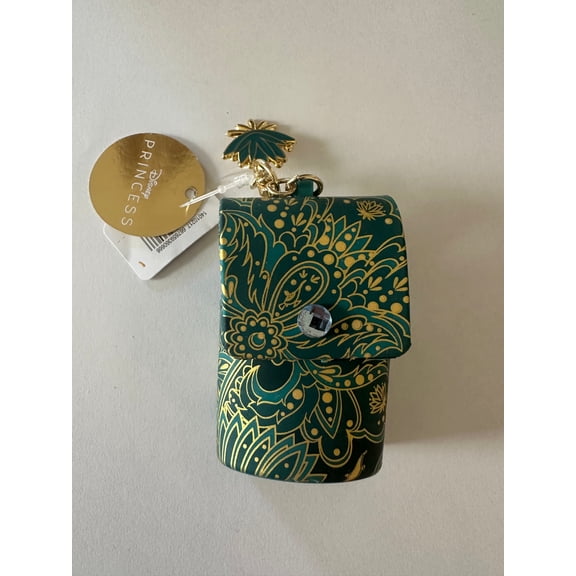 Bath and Body Works Disney Jasmine Pocket * Bac Holder Keychain New with Tag
