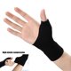 thumbnail image 1 of Alivia el dolor de manos: las muñequeras de apoyo para el pulgar integradas con una almohadilla de gel suave pueden promover la circulación sanguínea, aliviar el dolor en las articulaciones, 1 of 5