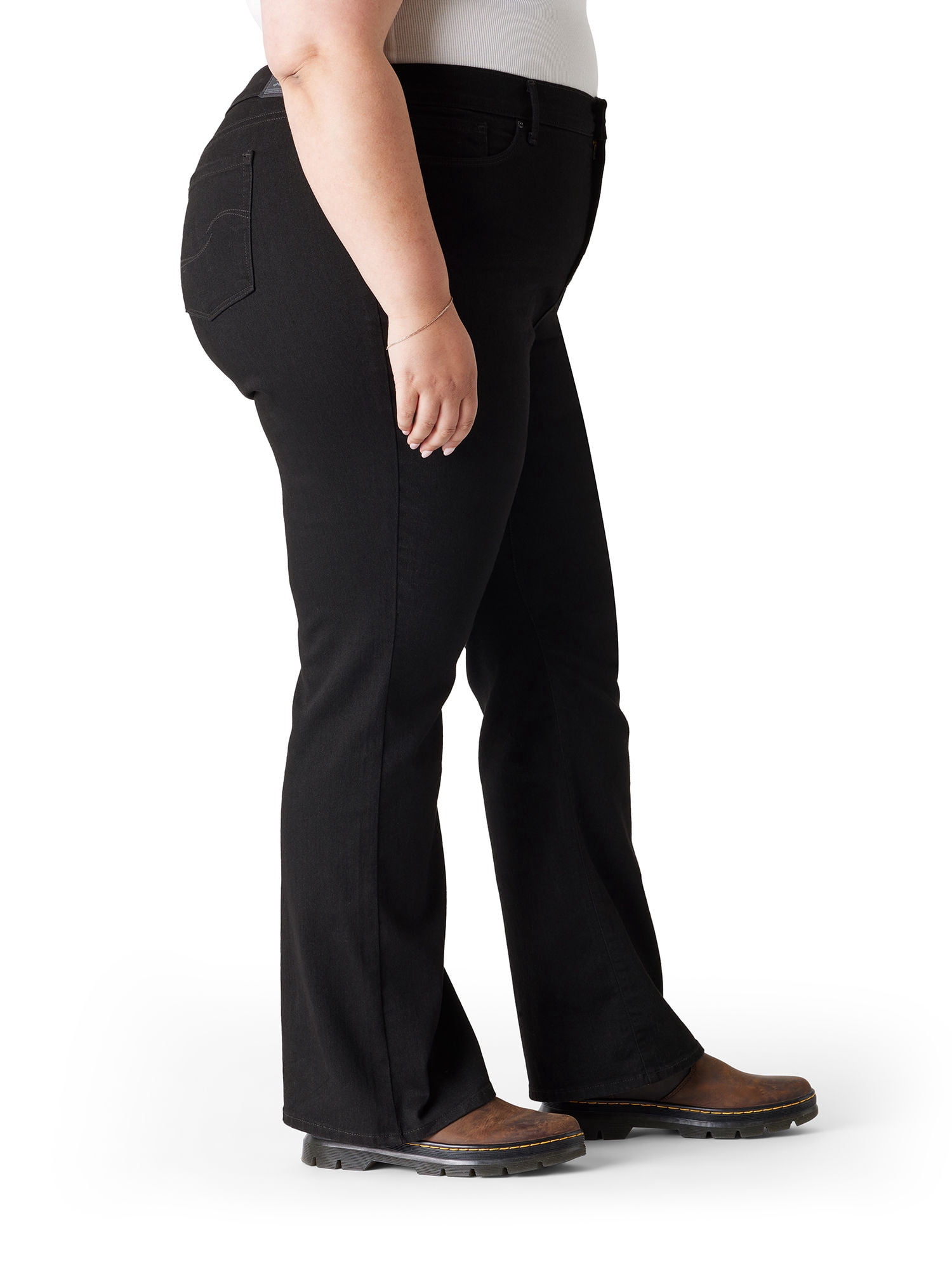Levi Strauss Signature Women's and Women's Plus Mid Rise Slimming Bootcut Jeans, Sizes 2-26