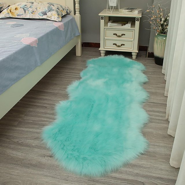 Faux Fur Area Rug Sheepskin Shag Fluffy Fuzzy Grey Rugs for Bedroom Bedside Bed Floor Living Room