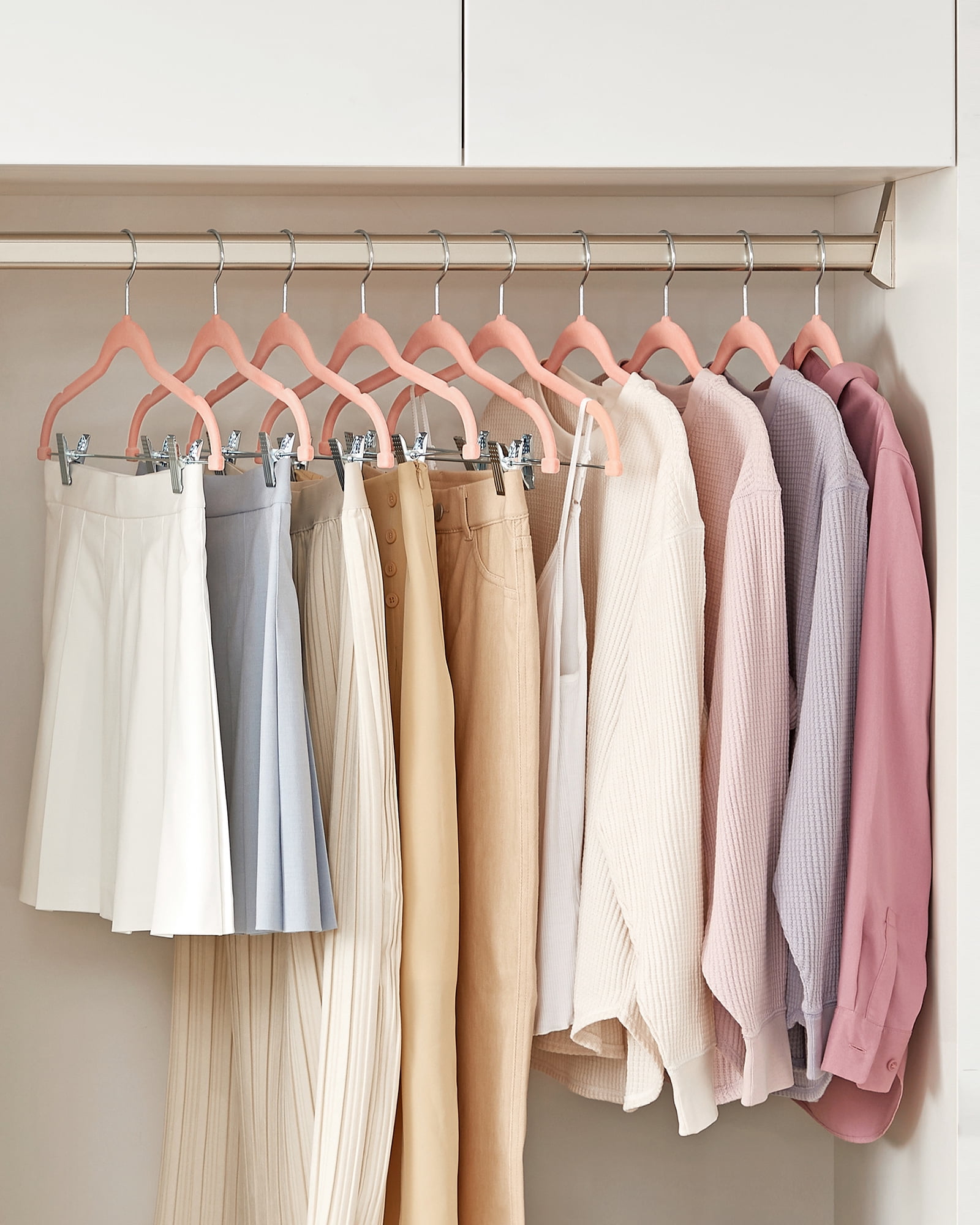 30-Pack Pants Hangers, 16.7-Inch Long Velvet Hangers with Adjustable Clips, Heavy-Duty, Non-Slip Skirt Hangers, Velvet Pants Hangers