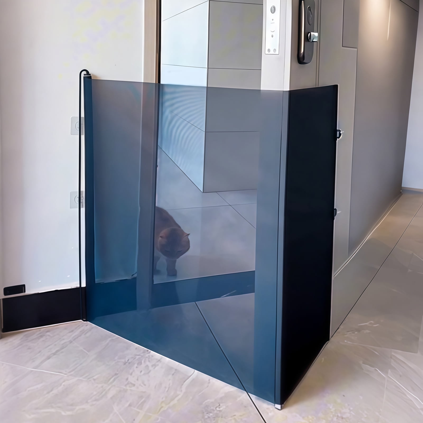 Retractable Mesh Pet Gate, 130x78cm Expandable Pet Fence for Dogs & Cats, Portable Safety Barrier for Doorways, Stairs, Indoor Use, Training Tool