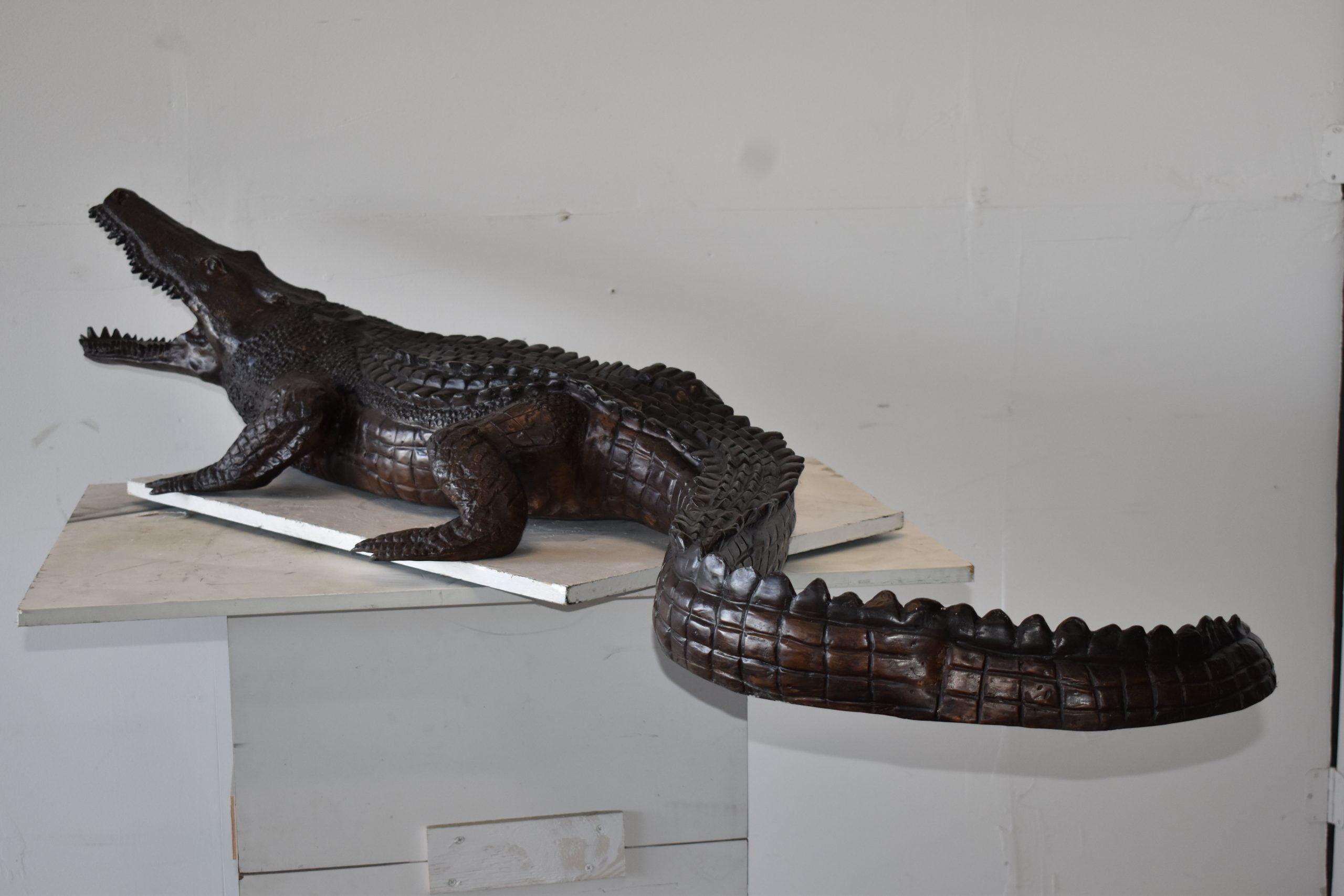 Nifao Large Crocodile78" x 24" x 14"H – Outdoor Bronze Fountain, Garden Water Feature, 78"L x 24"W x 14"H