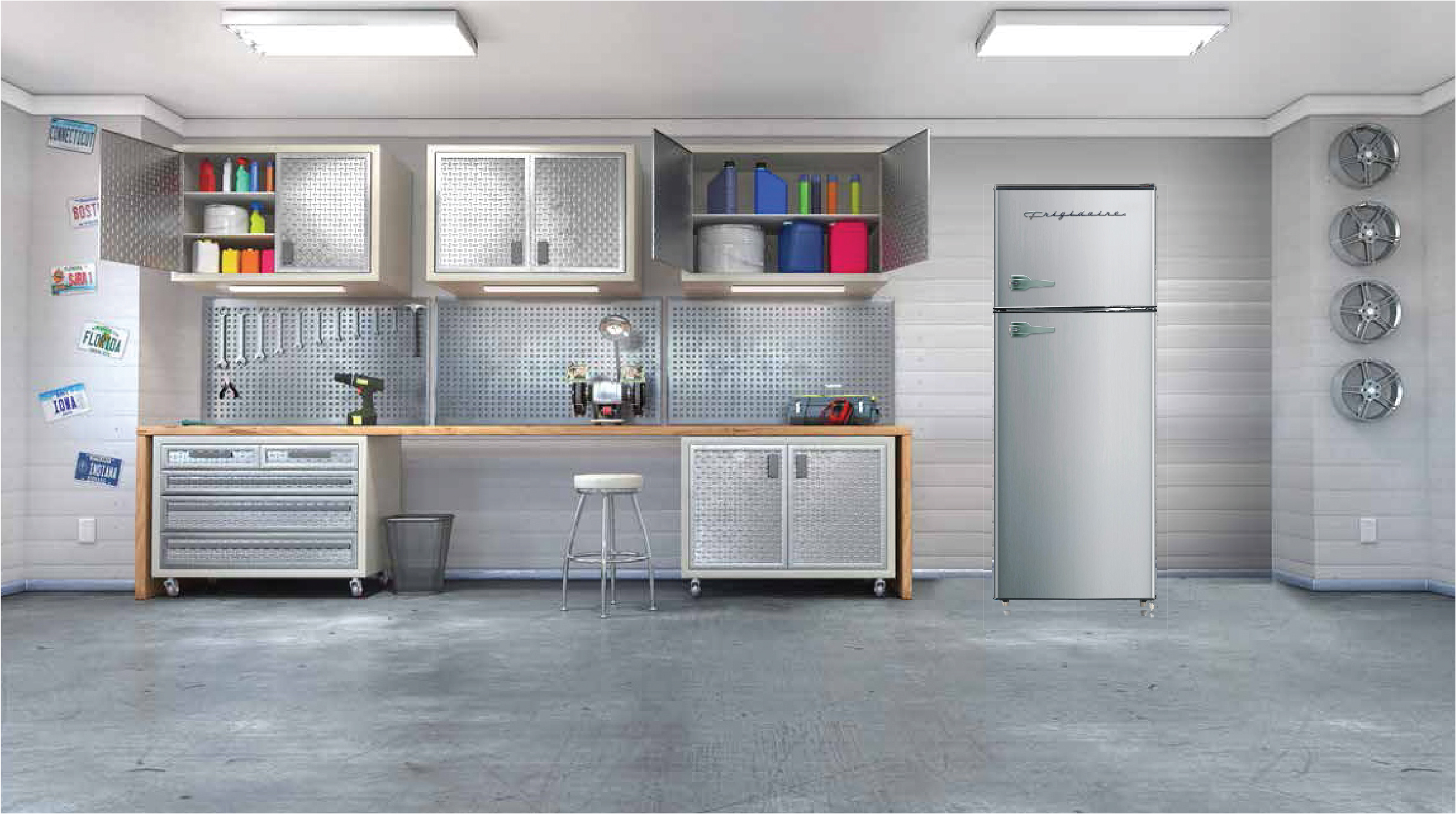 Frigidaire 7.5 Cu. ft. Retro Refrigerator, efr751, Platinum Design