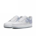 thumbnail image 1 of Zapatillas Air Force 1 '07 negras y carmesí para el día de San Valentín, de caña baja, clásicas, informales, para hombre y mujer, para deportes al aire libre, 1 of 4