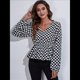 thumbnail image 4 of Blusa de Larga para Mujer, Estilo Babydoll, Ligera, de Poliéster, con Cuello en V y Mangas Abullonadas Red Pequeña S, 4 of 10