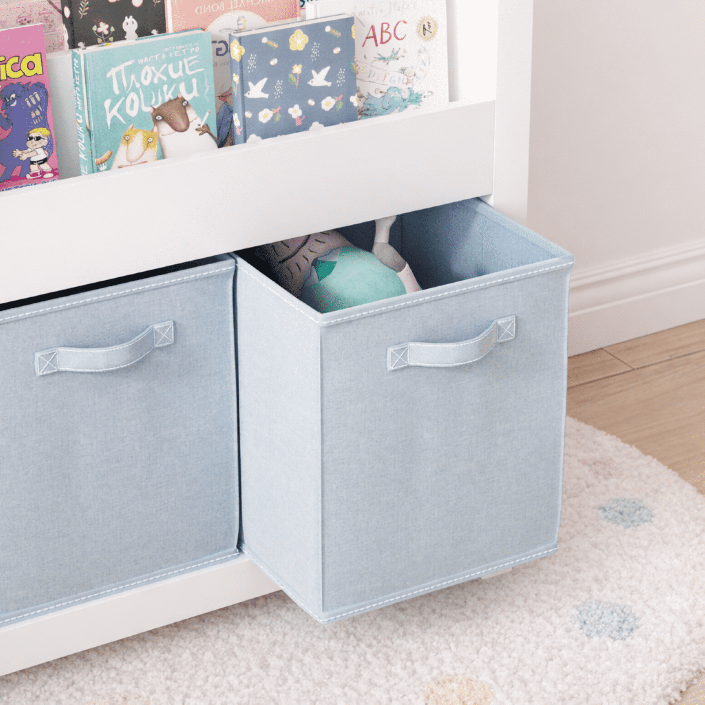 Wooden Kids Bookshelf with 3 Front-Facing Tiers and 3 Fabric Bins, MDF Book Organizer for Books Toys, Storage Bookcase for Playroom Nursery Bedroom