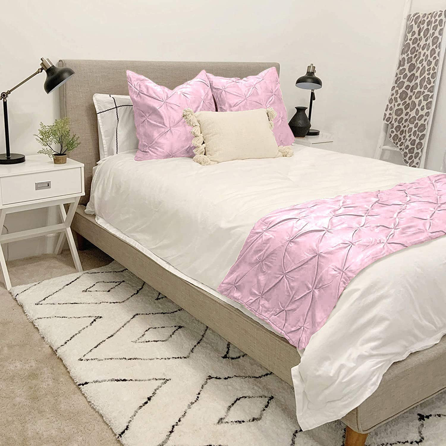 Bed Runner 100 Cotton 800 Thread Count 1 Piece Pinch Pleated Bed