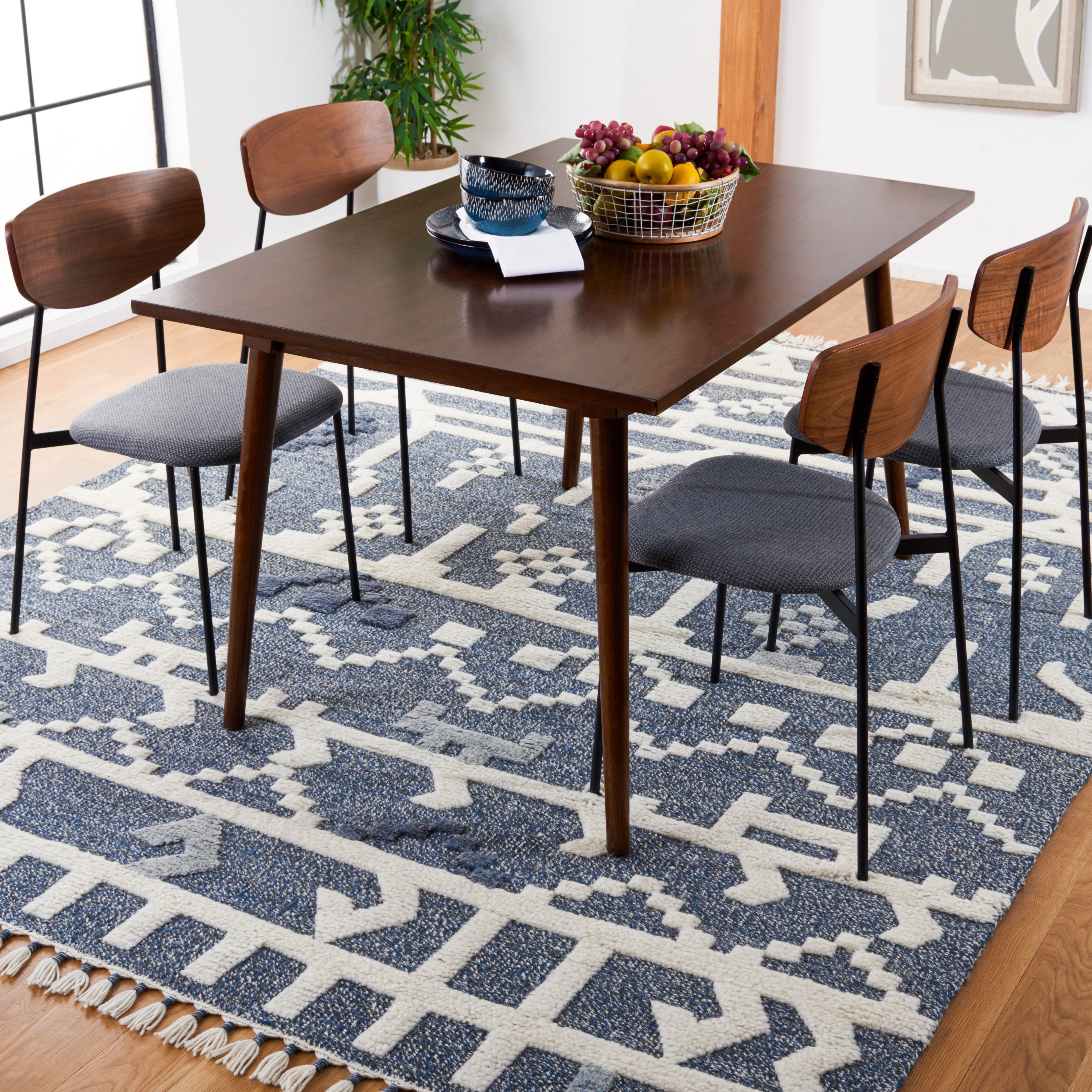 SAFAVIEH Casablanca Eric Geometric Wool Area Rug, Blue/Ivory, 8' x 10'