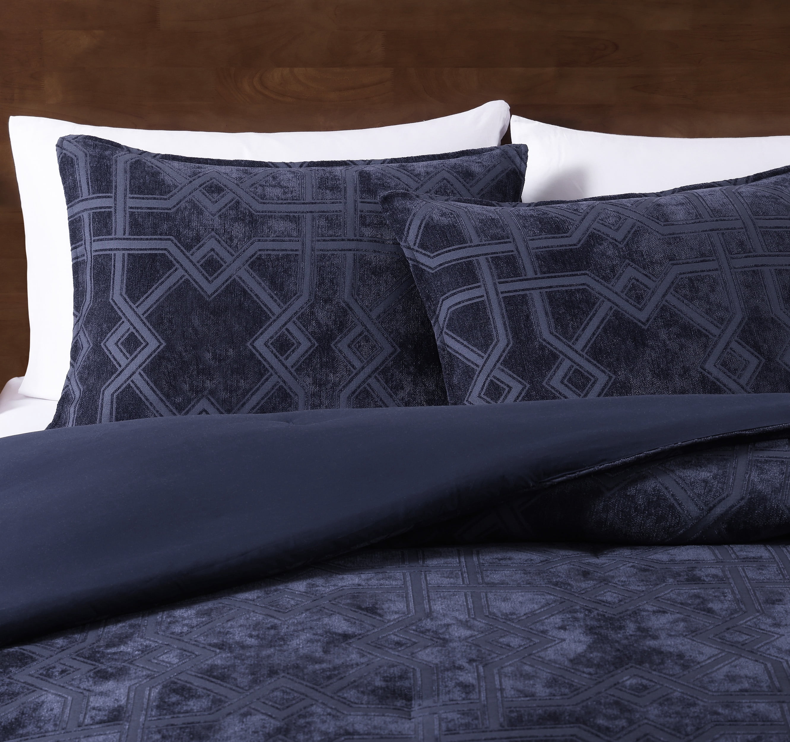 Blair Geo Navy Blue 3-Piece Soft Chenille Jacquard Comforter Set - King