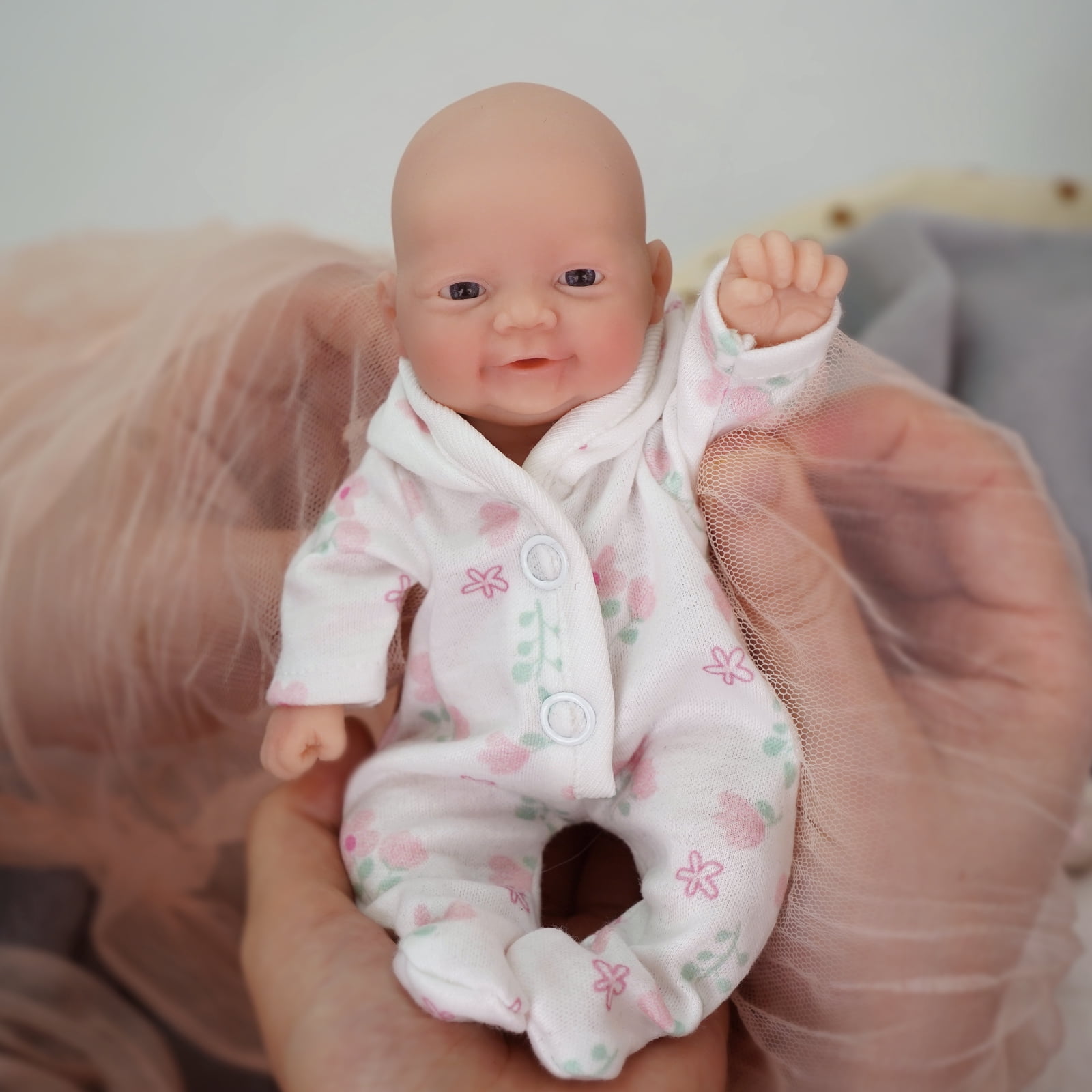 Mini Reborn Baby Doll Silicone Full Body 7 Inch Miniature Realistic Newborn Doll Lifelike Sleeping Girl The Look Real Baby Doll with Clothes Feeding Accessories for Age 3 +