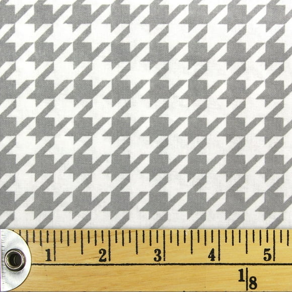 Fabric Creations Large White and Grey Houndstooth  Fat Quarter Pre-Cut Fabric - 18" x 21" / 45cm x 53cm, 18" x 21" / 45cm x 53cm