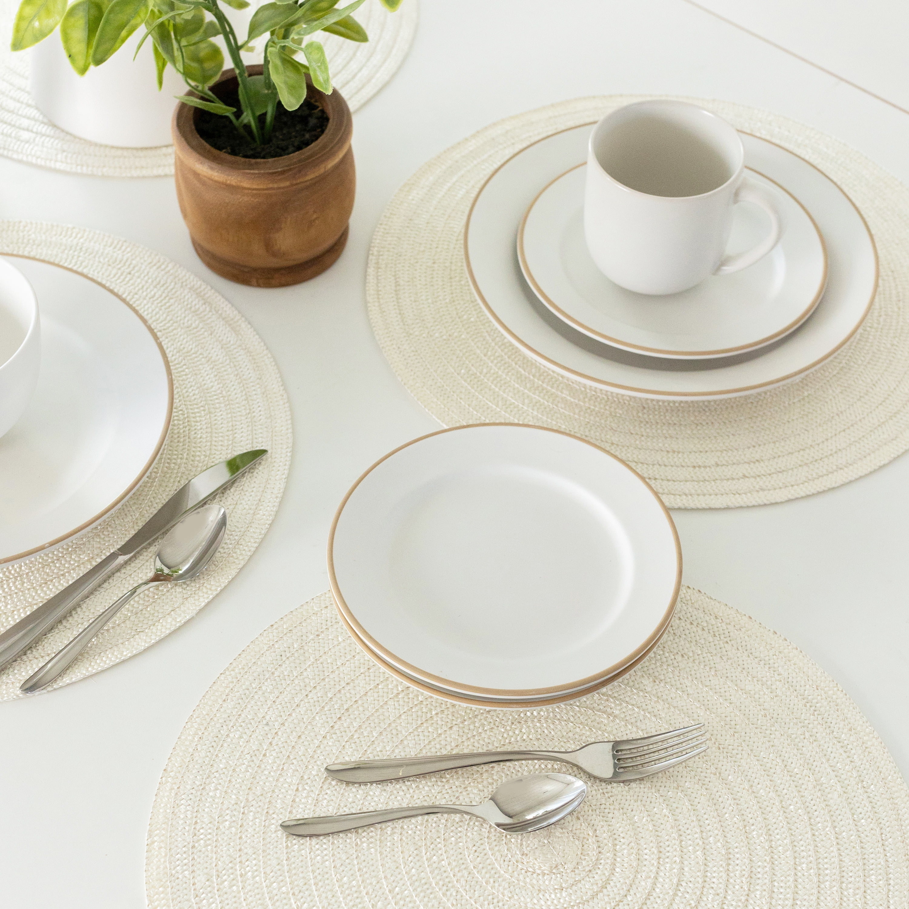 (4 pack) Mainstays Lava Polyester Round Table Placemat Vanilla 15" Round