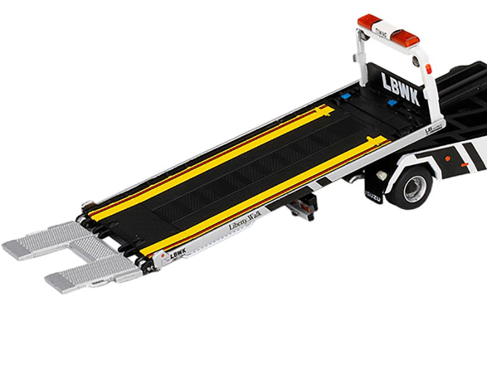 Mini GT Isuzu N-Series Vehicle Transporter - LBWK White