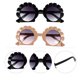 thumbnail image 1 of KAKOWELY 2 Pares Gafas De Sol Negras De Material Para Fotografía Y Eventos, 1 of 6