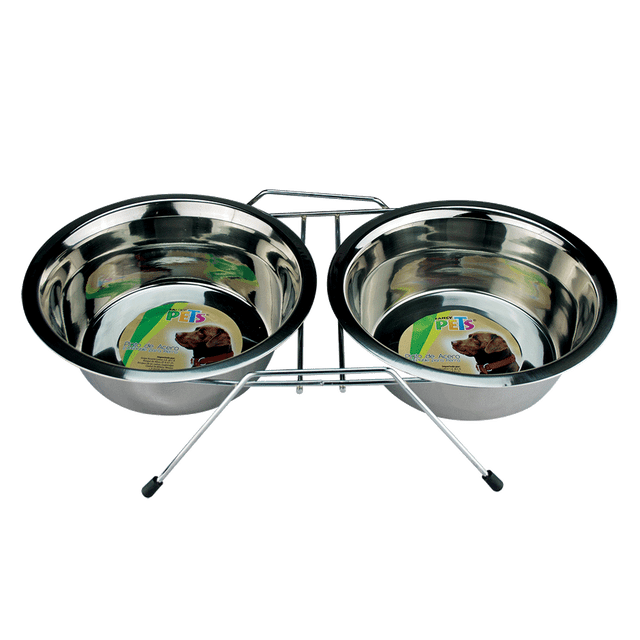 comedero doble 16 oz (568 ml) fancy pets 568 ml Comedero doble con dos platos de acero inoxidable de 568 ml montados en base elevadora de metal; vista frontal, platos redondos con borde liso, base con patas cruzadas y topes de goma, no se oxida ni se voltea. Suele usarse para alimento y agua de mascotas.
