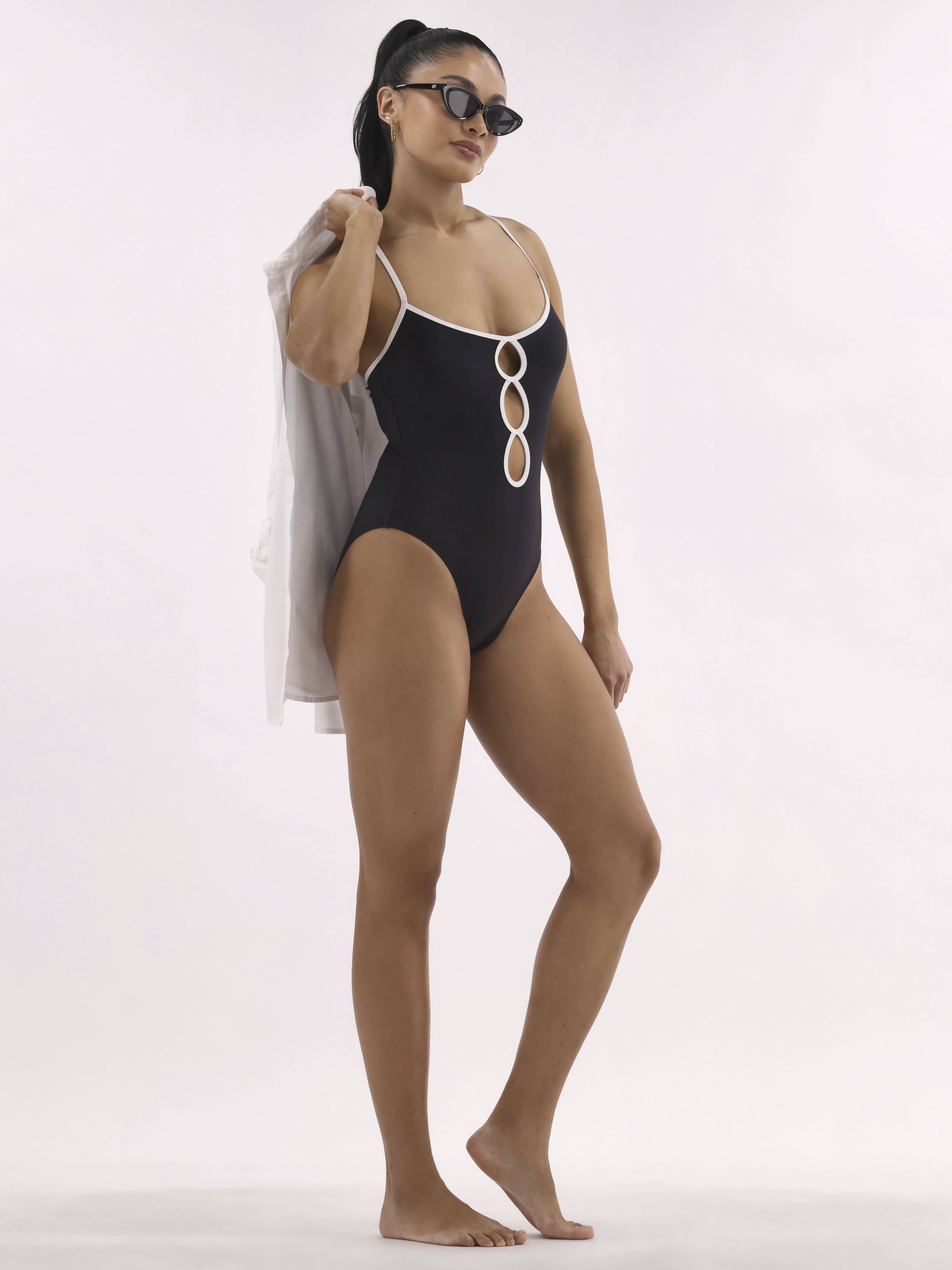 No Boundaries Scoop Neck One Piece Swimsuit, Women's