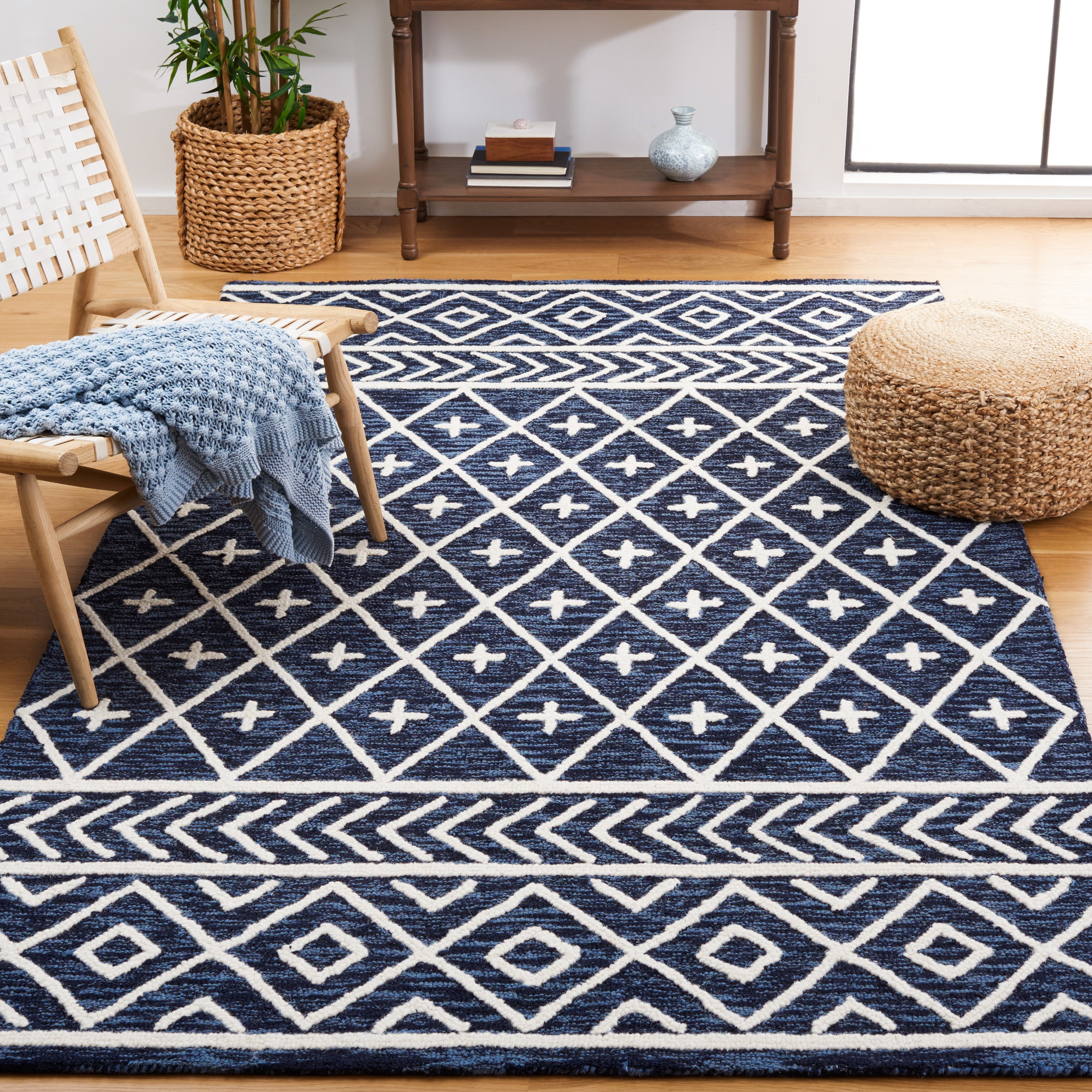 SAFAVIEH Metro Fletcher Medallion Area Rug, Navy/Ivory, 5' x 8'