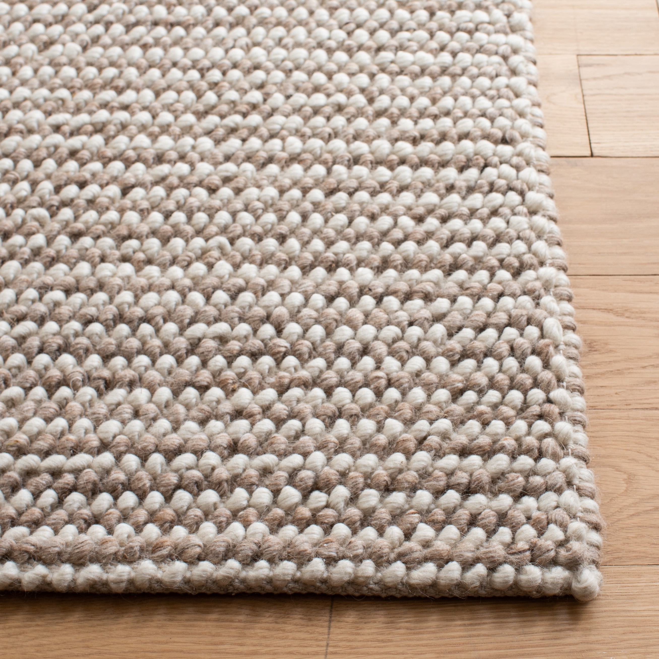 SAFAVIEH Natura Janis Distressed Area Rug, Beige/Ivory, 6' x 6' Square