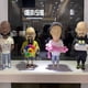 thumbnail image 2 of Nuevo stock de figuras de acción Trendsetter de 30 cm, estatua de estrella, adornos, modelo Virgil Abloh, colección de muñecas, juguetes, regalos de cumpleaños, 2 of 5