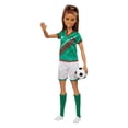 thumbnail image 3 of Muñeca Barbie Profesiones Jugadora de Fútbol Playera Verde, 3 of 4