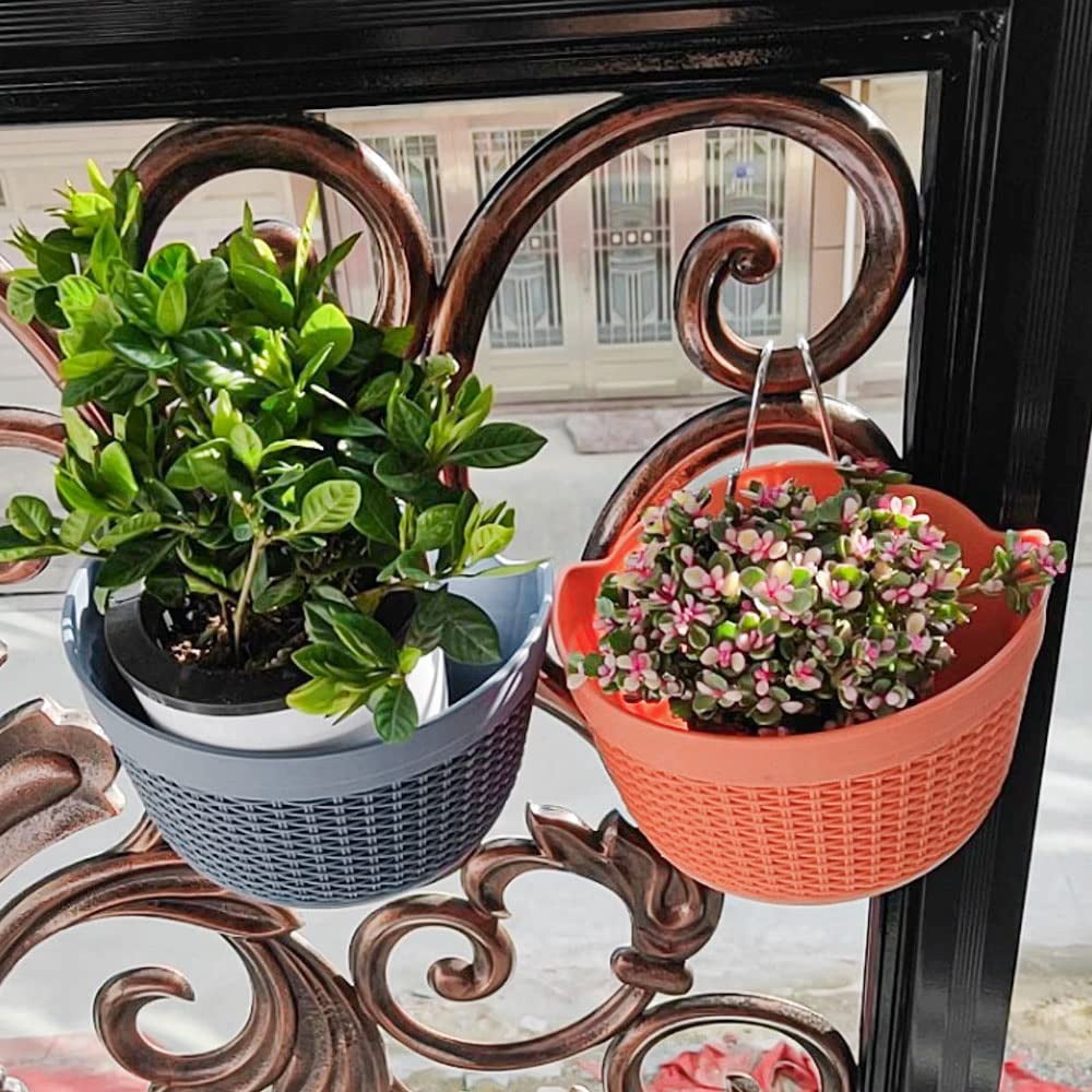 Set of 2 Pcs Hanging Planters Outdoor Hanging Basket Plastic Flower Pot Plants Holder Hanger for Balcony Fence Wall Mounted