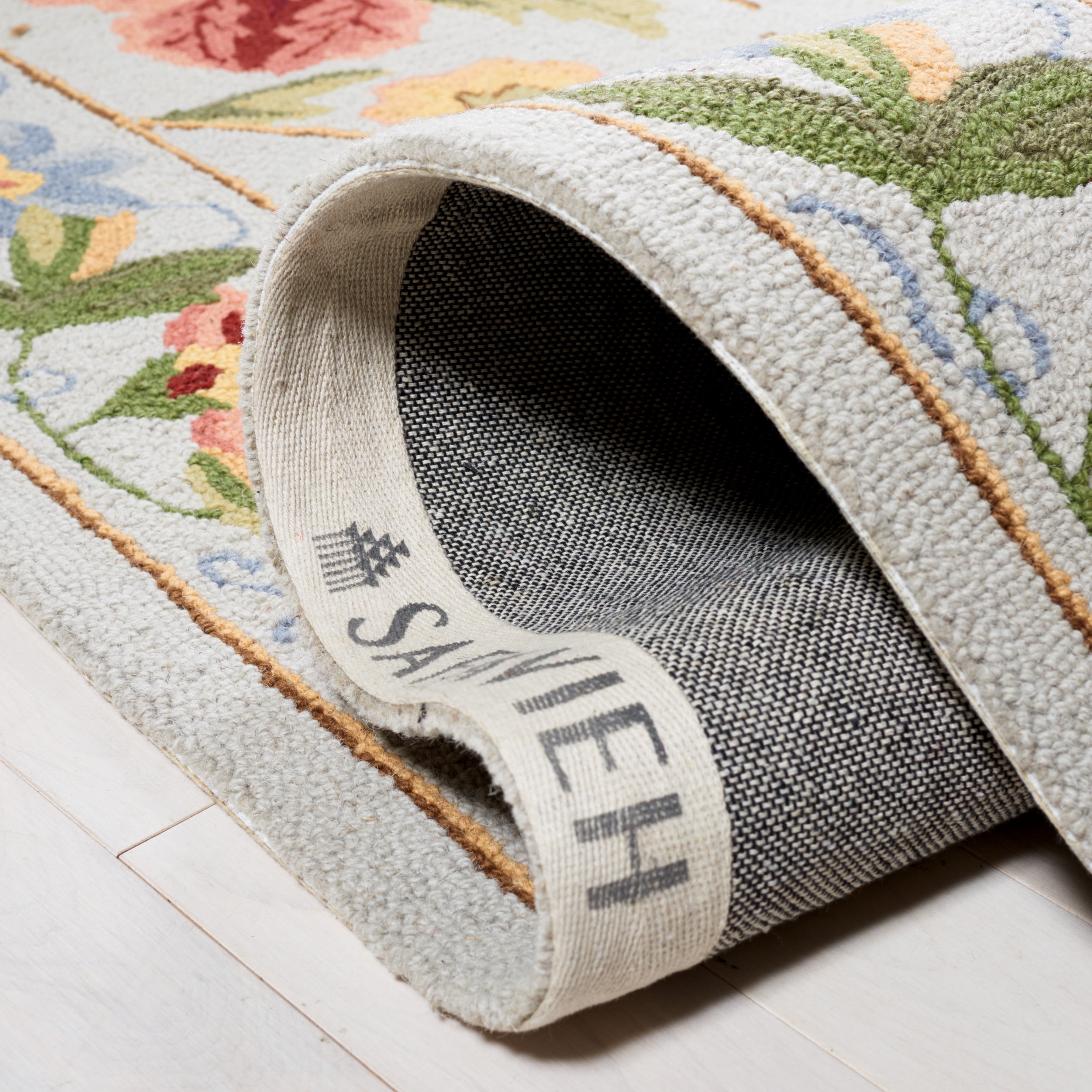 Safavieh Chelsea Gisselle Bordered Wool Area Rug, Gray, 4'6" x 6'6" Oval