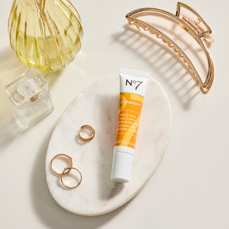 No7 Radiance+ Bright Eye Roll-On Eye Cream photo 5