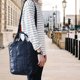thumbnail image 3 of Bolsa de viaje tipo duffel con funda para trolley | Bolso portátil organizador de equipaje | Doble asa | Bolsa deportiva de gran capacidad para gimnasio y noche | 27x36x14 cm | Ligera 0.46 kg | Uso, 3 of 5