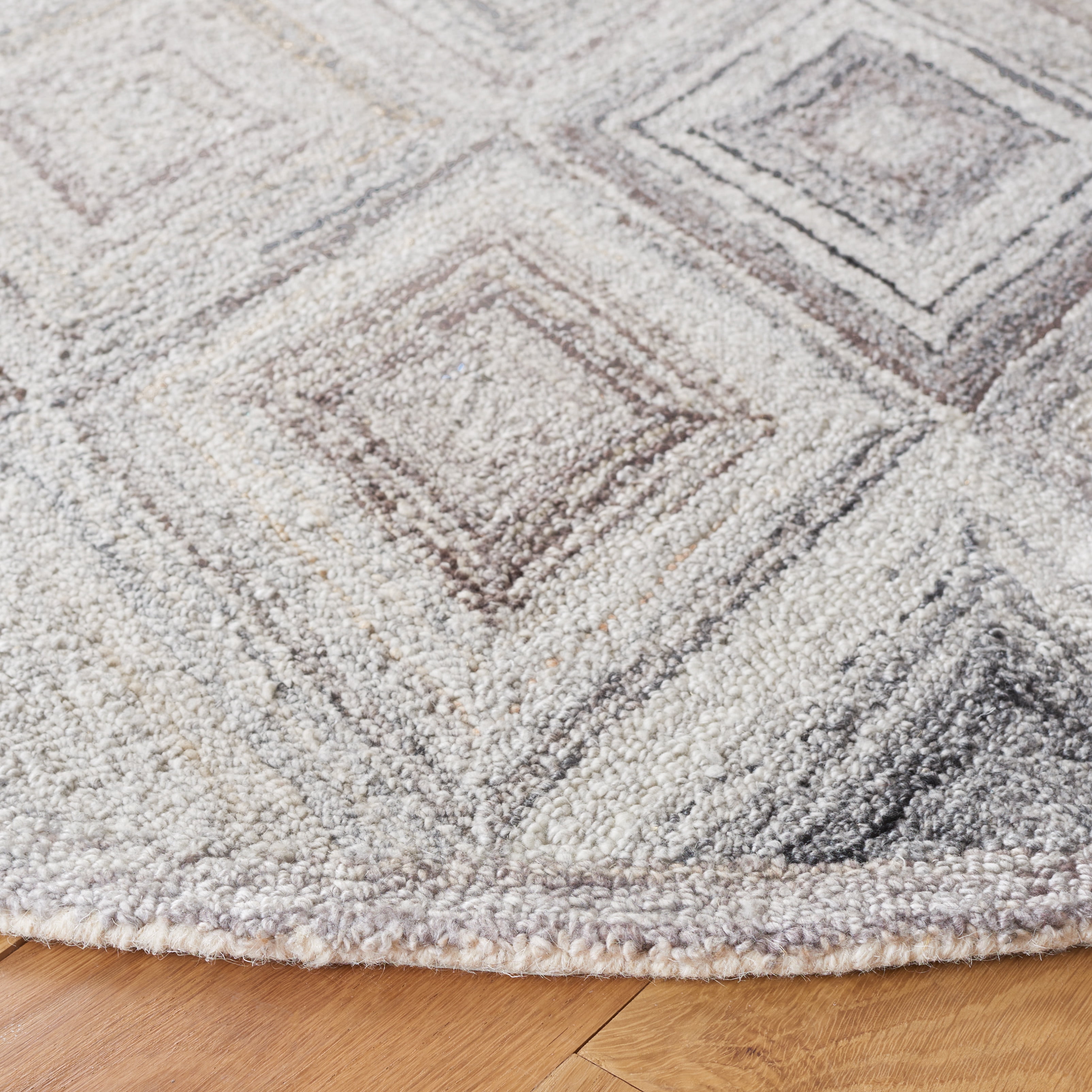 Safavieh Metro Bronte Diamond Area Rug, Gray/Light Brown, 6' x 6' Round