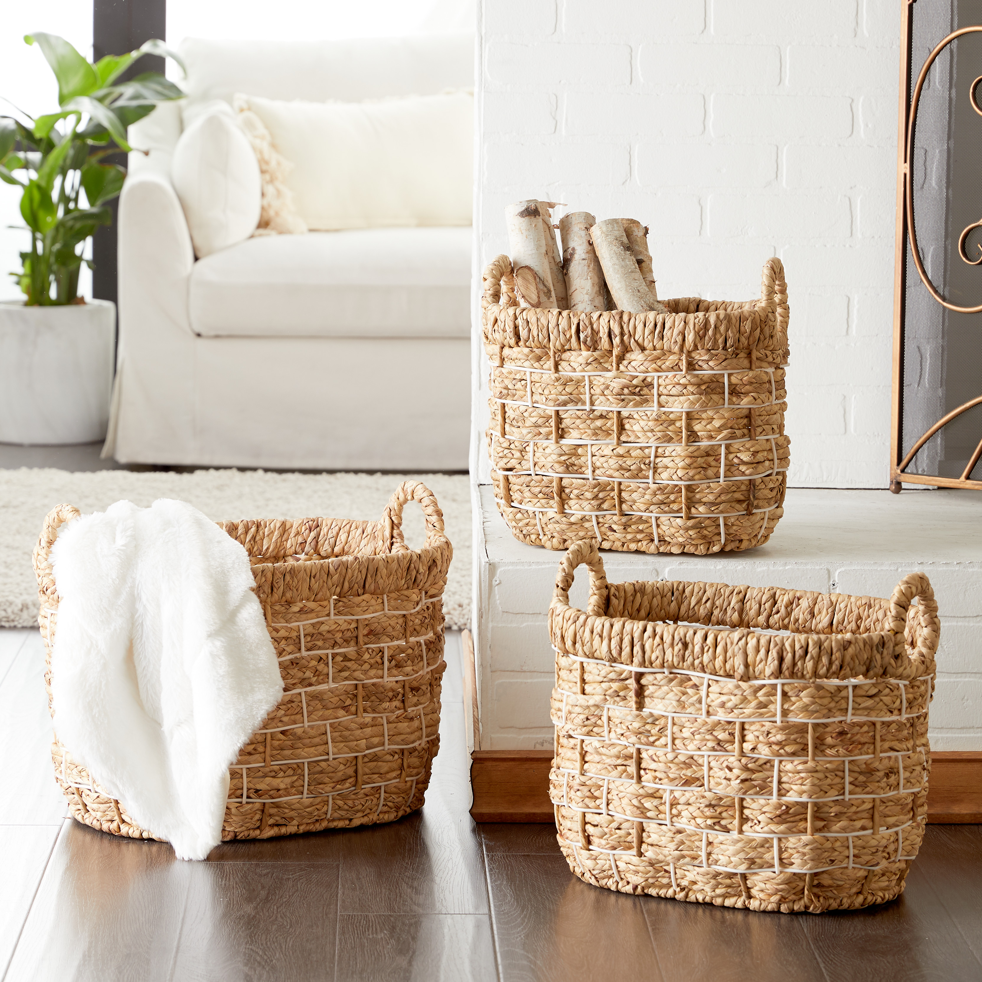 Decmode Large Handmade Oval Water Hyacinth Wicker Storage Baskets, Set