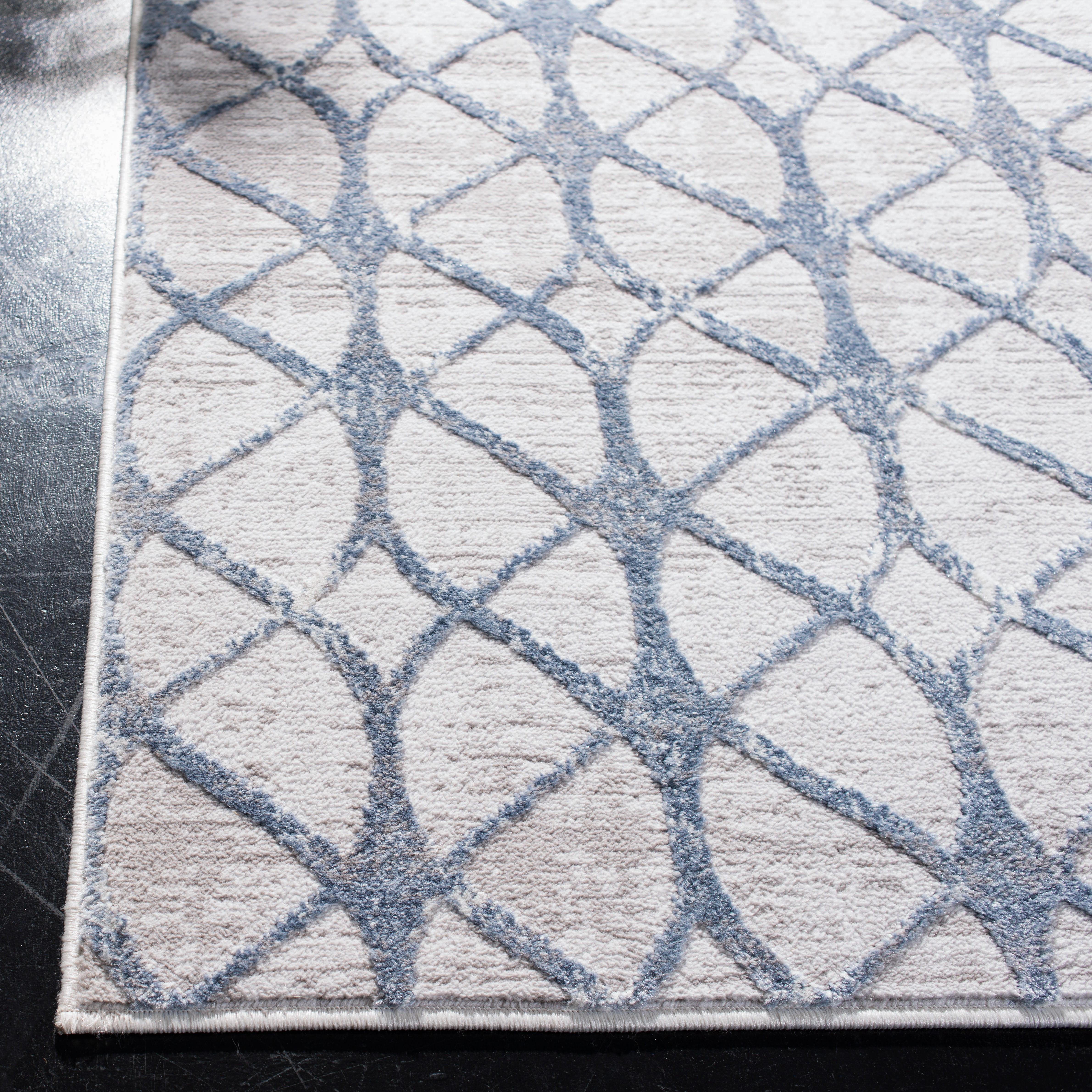 SAFAVIEH Amelia Floella Geometric Area Rug, Gray/Blue, 8' x 10'