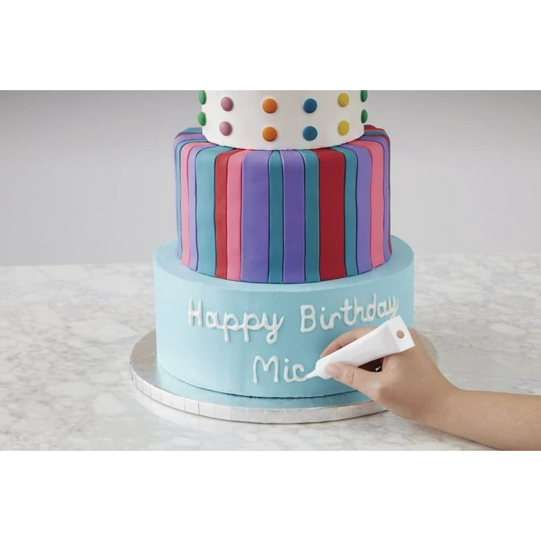 Wilton Dylan's Candy Bar Deluxe Cake Decorating Kit, Assorted