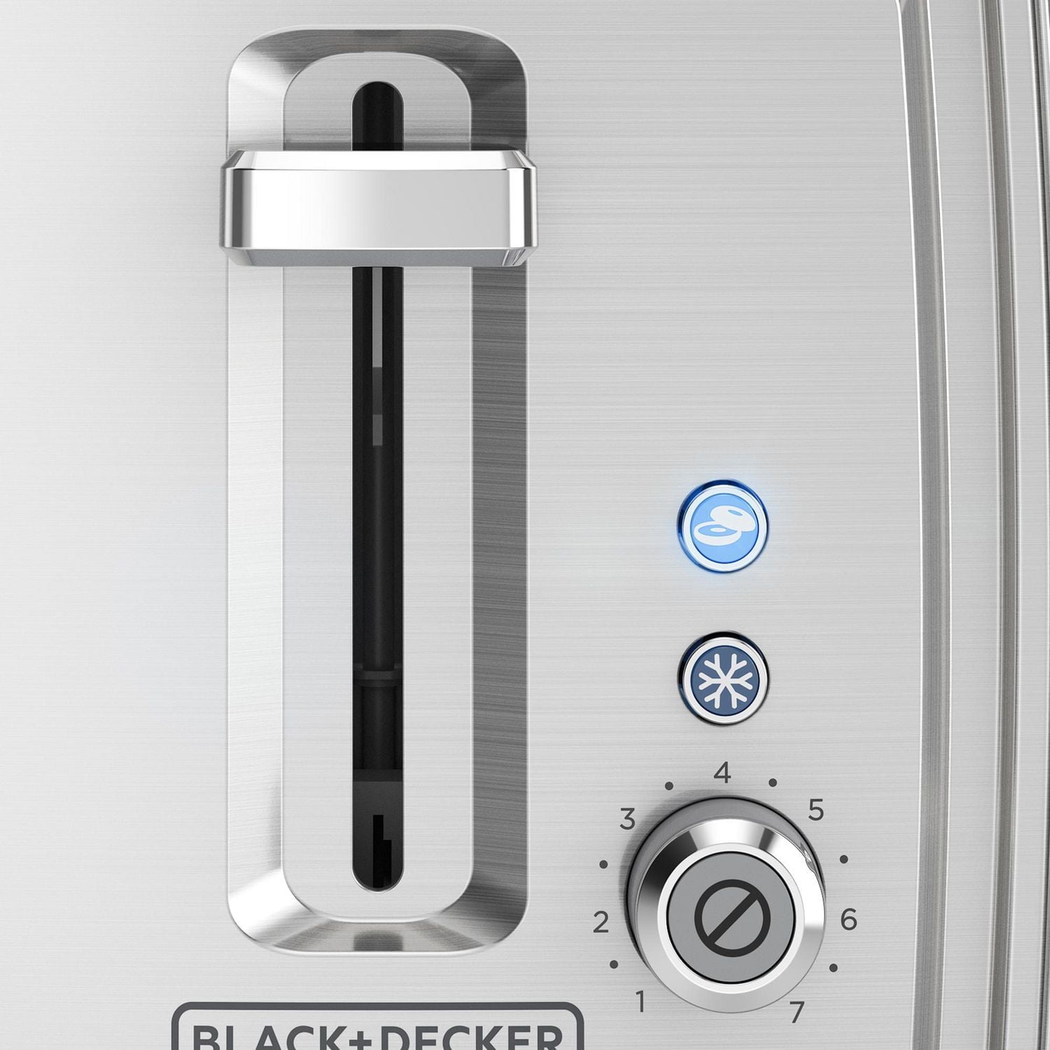 2-Slice Toaster with extra-wide self-centering slots