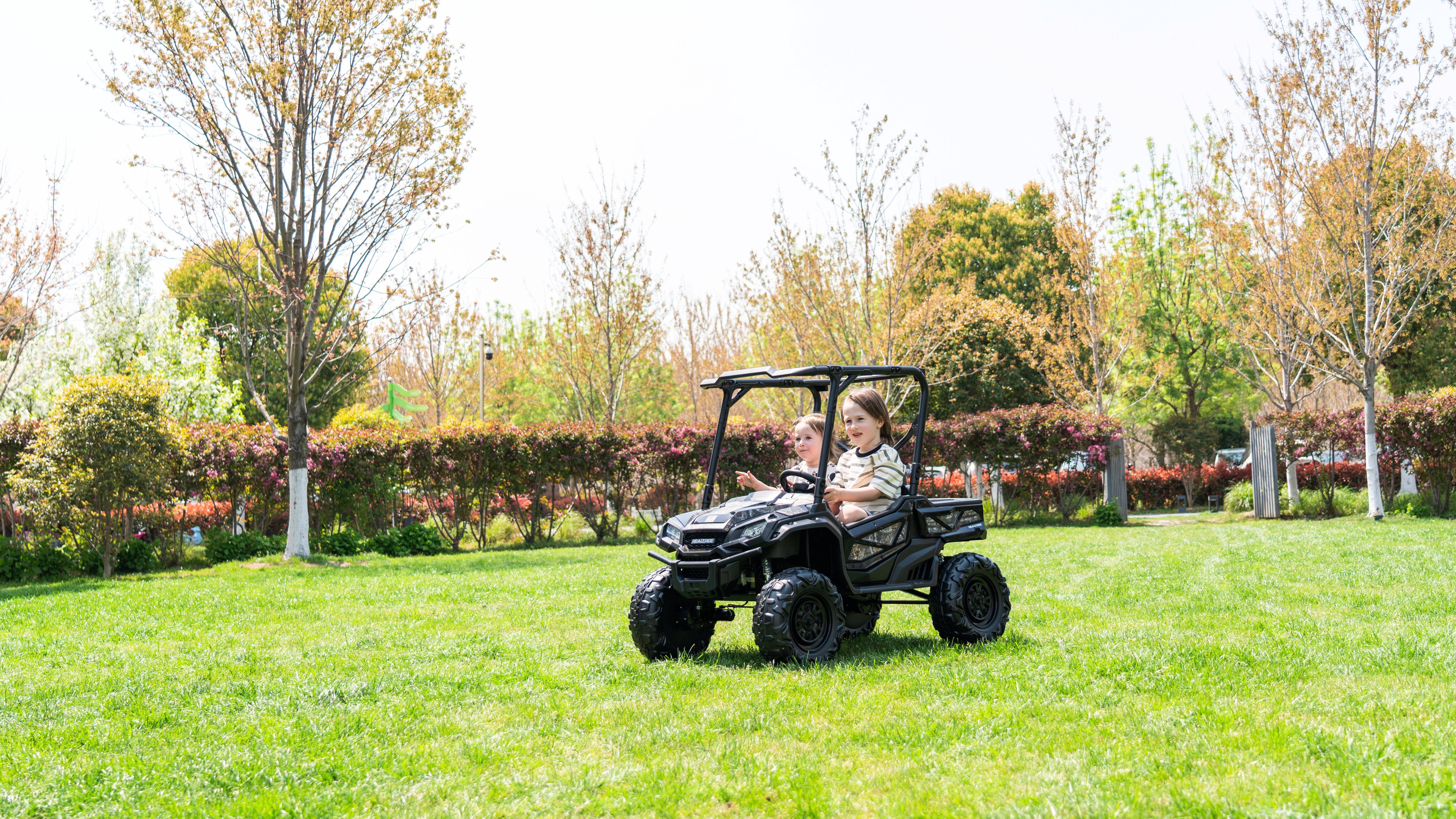 Realtree XD 24V Battery-Powered Ride-On UTV for Kids with Remote Control, Lights and Sounds