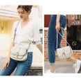 thumbnail image 2 of Bandolera AFKOMST para mujer, monedero, piel vegana, color beige, 2 of 6