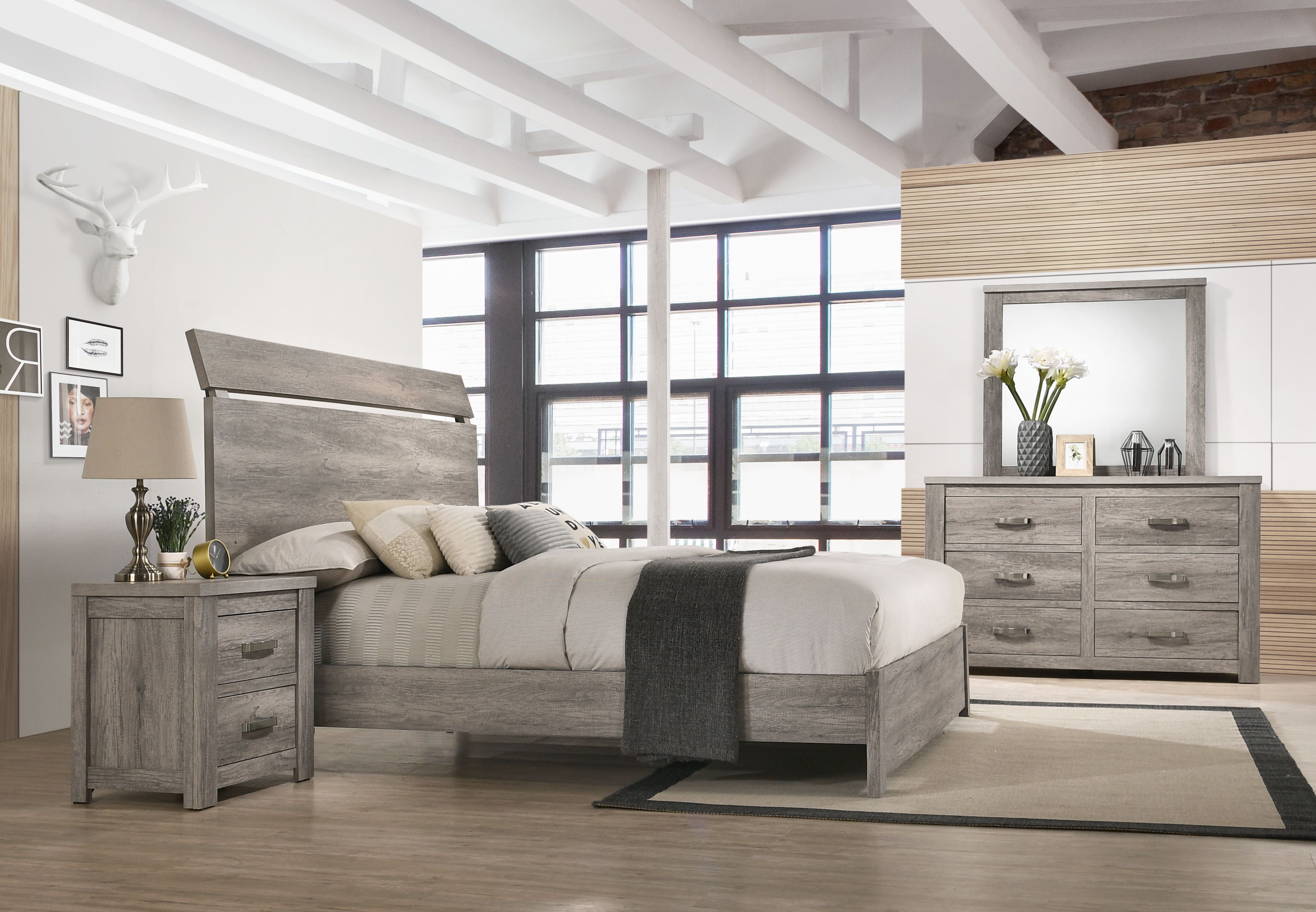 Roundhill Floren Transitional Weathered Gray Wood 4-Piece Bedroom Set ...