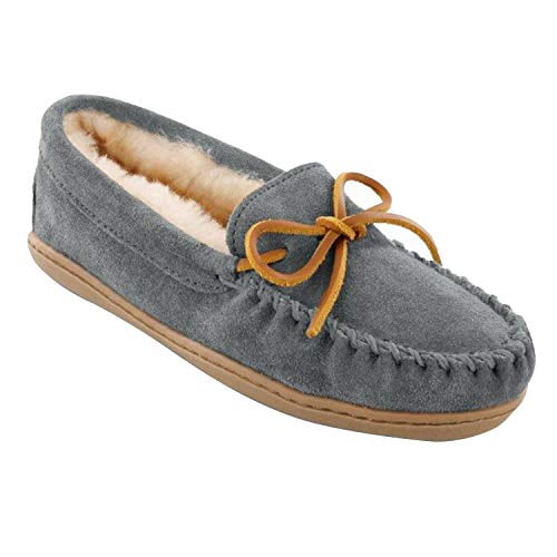Minnetonka Women?s Sheepskin Hardsole Moccasin 11 W Grey