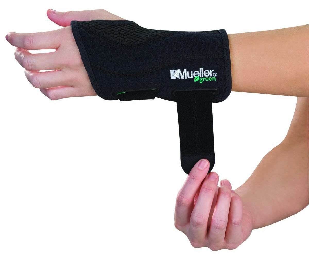 Mueller Green Fitted Wrist Brace, Black, One Size Fits Most, Right 