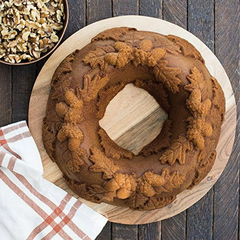 Nordic Ware Autumn Wreath Bundt Pan, Heavy Cast Aluminum, 10 Cups