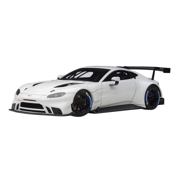 Aston Martin 2018 Vantage Gte le Mans Pro Blanc avec Accents en Carbone Modèle de Voiture 1/18 par Autoart 81806