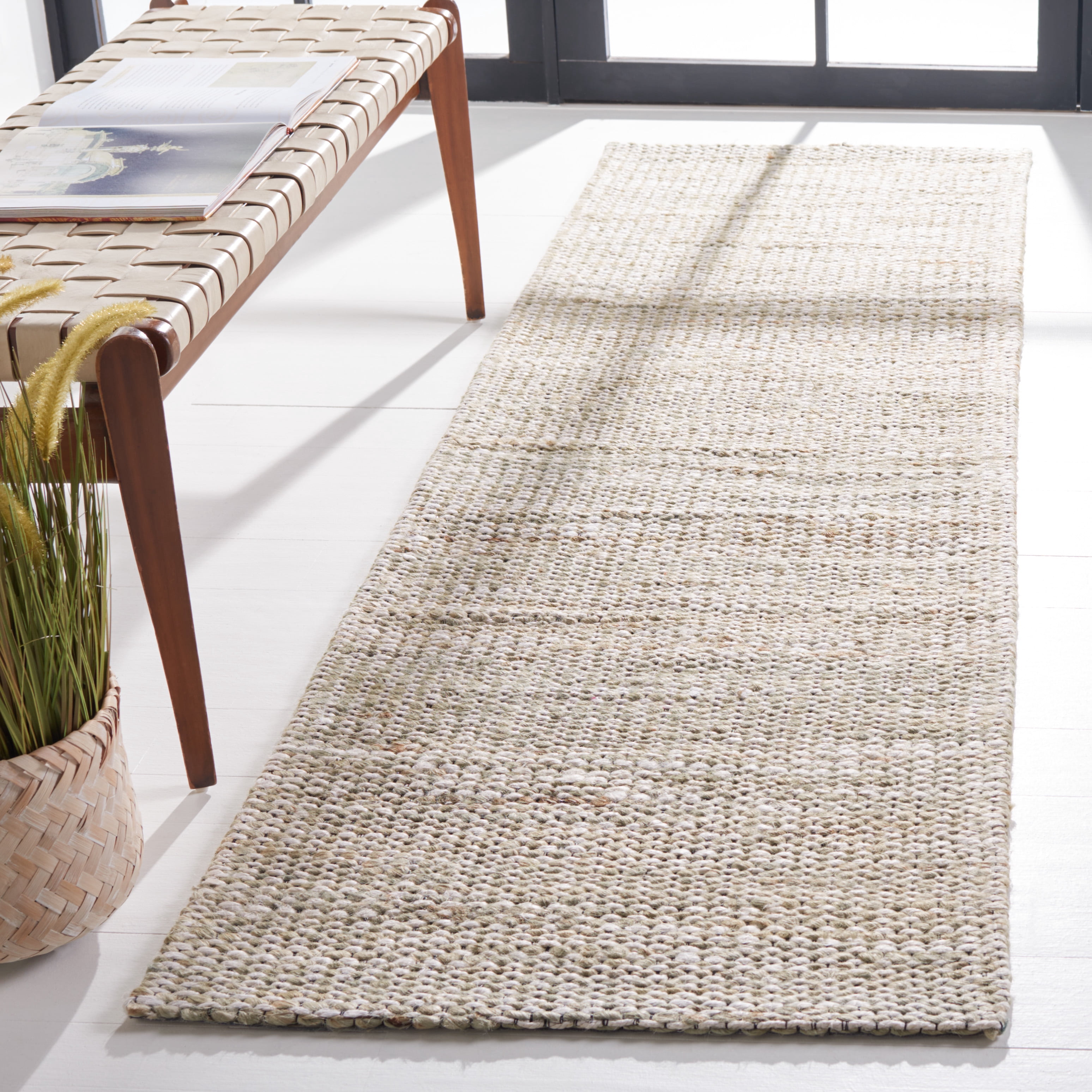 SAFAVIEH Marbella Christina Solid Runner Rug, Light Grey, 2'3" x 6'