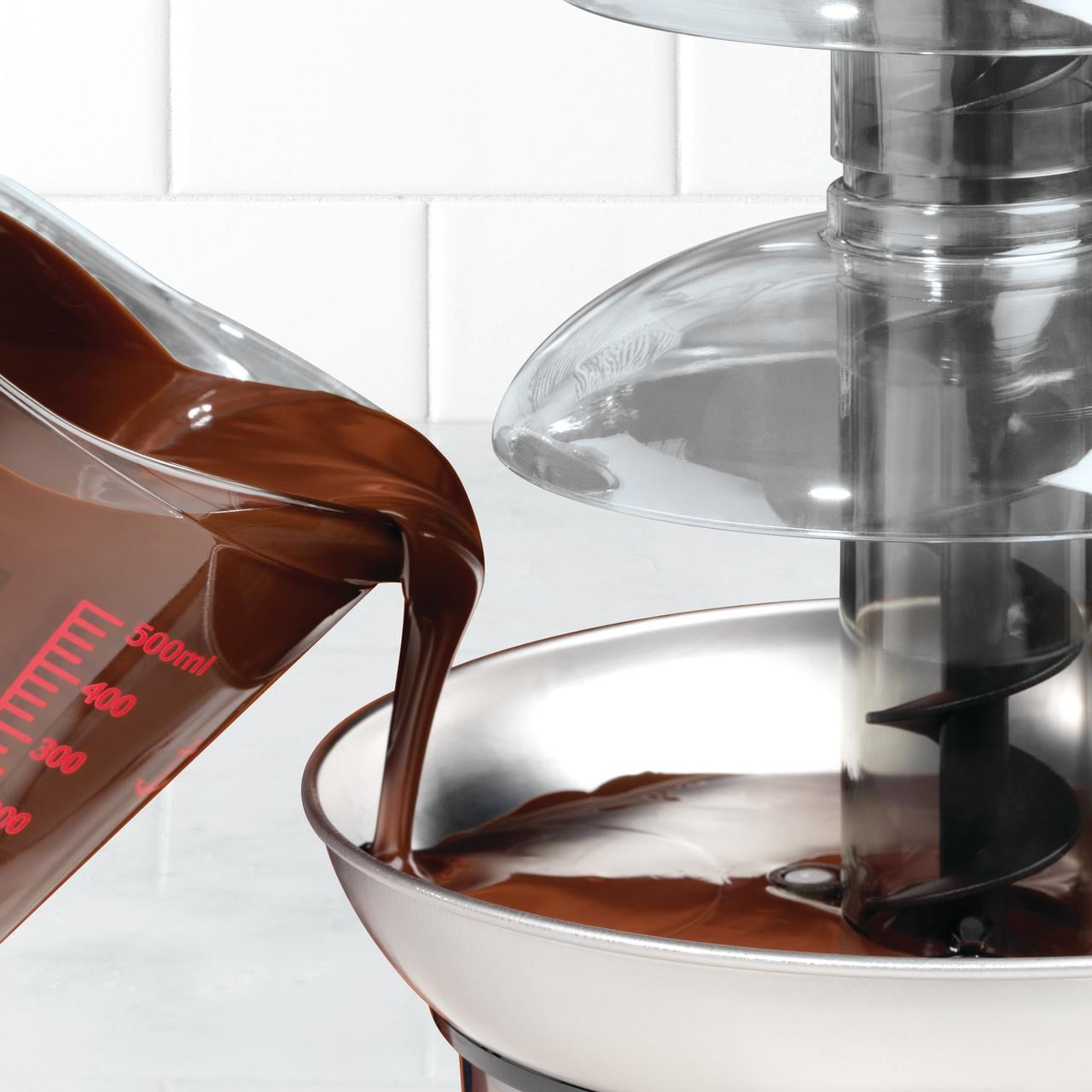 BLACK & DECKER COFFEE MAKER & NOSTALGIA CHOCOLATE FOUNTAIN IN