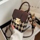 thumbnail image 4 of Bolso de diseño de nicho francés Bolso de mujer de primavera Bolso bandolera popular Bolso cuadrado pequeño portátil, 4 of 6