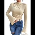 thumbnail image 3 of Camiseta Básica con Cuello Alto Fruncido y Mangas Largas con Volantes para Mujer Albaricoque M, 3 of 9