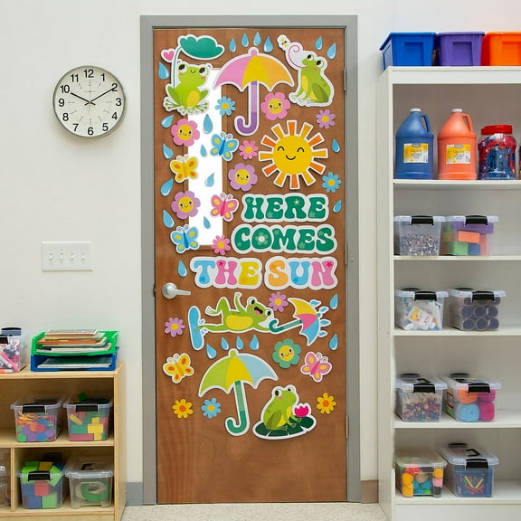 Fun Express The Four Seasons Classroom Door Decorating Kit - 163 Pieces